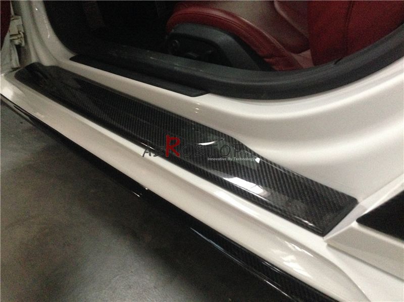 2007-2014 R8 OEM DOOR SILL PANEL