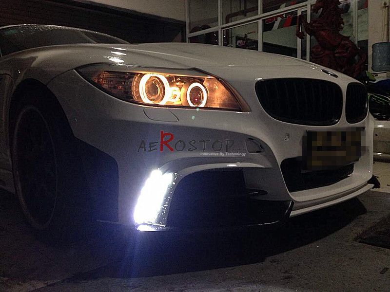 Z4 TOMMYKAIRA ROWEN STYLE FRONT BUMPER WITH LED LAMP