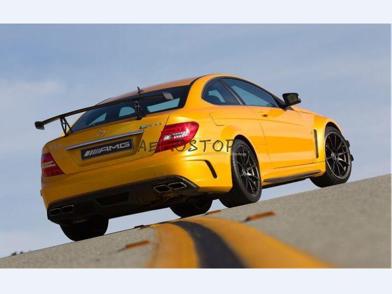 2011+ W204 C-CLASS C63 AMG 2D BLACK SERIES REAR BUMPER WITH DIFFUSER