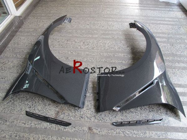 R35 GTR OE STYLE FRONT FENDER WITH VENTS (PAIR)