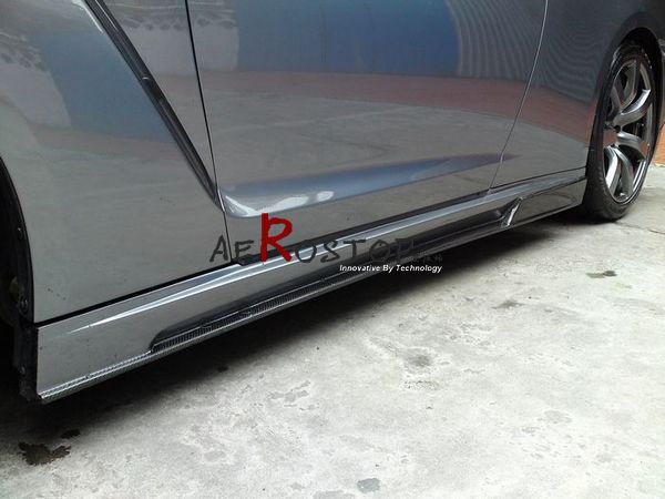R35 GTR BSE STYLE SIDE SKIRTS