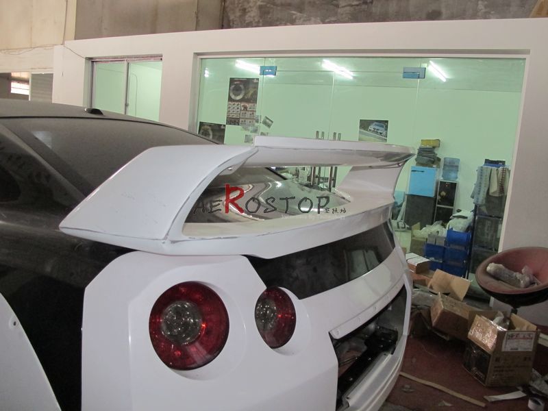 R35 GTR AMUSE STYLE REAR SPOILER WITH GURNEY FLAP