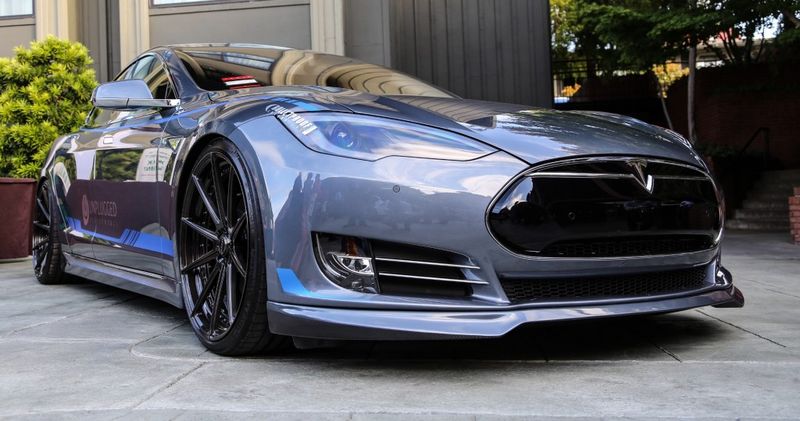 TESLA MODEL S